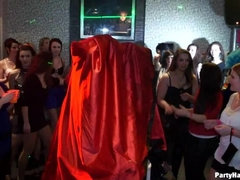 素人, 着衣女と全裸男, 衣服着たままセックス, 気狂い, グループ, ハードコア, パーティ