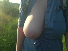 Gros seins, Blonde, Plantureuse, Exhib, Seins naturels, De plein air, Public, Nénés