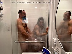 Leie, Arschlecken, Hardcore, Latina, Lecken, Milf, Dusche, Tätowierung