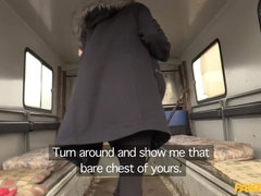 車, カップル, 農場, 手コキする, なめる, アウトドア, ハメ撮り, オマンコ