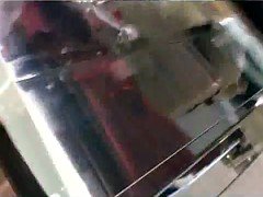 Любители, Под юбкой