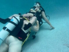 アメリカ人, ぽっちゃり, Hd, 異人種間, 淫乱熟女, 乳首, プール, 水中