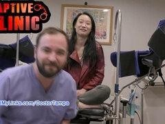 Amerikanisch, Asiatisch, Hinter den kulissen, Arzt, Erniedrigung, Nackt, Orgasmus, Spielzeuge