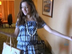 Culo, Mamada, Corrida, Vestido, Masturbacion con pies, Pov, Afeitado, Tetas