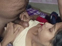 18 jaar, Tante, Biseksueel, Huisgemaakt, Huisvrouw, Indisch