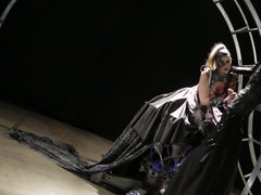 Sucer une bite, Tir de sperme, Queue, Faciale, Branlette thaïlandaise, Mère que j'aimerais baiser, Piercing, Tatouage