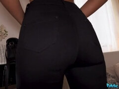 Blonde, En levrette, Branlette thaïlandaise, Seins naturels, De plein air, Pov, Public, Cheveux courts