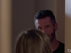 アメリカ人, お尻, 美女, 茶髪の, 指いじり, 自然山雀, ショートヘア, タトゥー