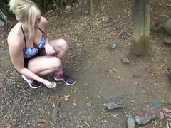 Leie, Bikini, Freundin, Muschi, Dürr, Rock, Abendanzug, Titten