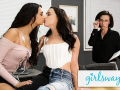 18 летние, Большая жопа, Большие сиськи, Брюнетки, Хд, В офисе, Киски, Реалити