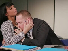 Anaal, Grote lul, Grote mammen, Pijpbeurt, Bruinharig, Hondjeshouding, Moeder die ik wil neuken, Tieten likken