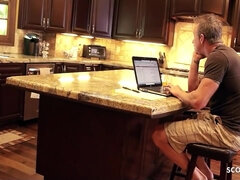 Grote kont, Diep in de keel, Hd, Man, Latijnse vrouw, Moeder die ik wil neuken, Tepels, Tieten likken