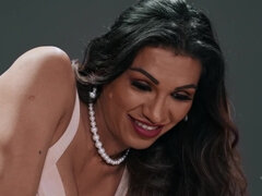 Из жопы в рот, Минет, Брюнетки, Собачьи, Сперма на лице, Секс без цензуры, Порка, Сиськи