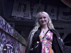 Leie, Grosser schwanz, Blondine, Aufs gesicht abspritzen, Hardcore, Dürr, Jungendliche (18+), Titten