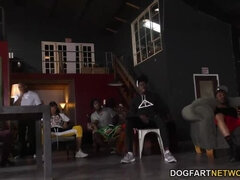 アメリカ人, アジア人, フェラチオ, 指いじり, 開帳, なめる, 小柄, オッパイの