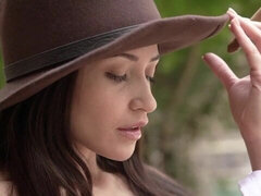 素人, フェティッシュ, 指いじり, オナニー, 淫乱熟女, 自然山雀, アウトドア, ストリッピング