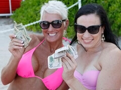 Schlafzimmer, Grosser arsch, Grosser schwanz, Blasen, Hundestellung, Jungendliche (18+), Flotter dreier, Titten