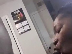 素人, ぽっちゃり, 黒人, フェラチオ, イく瞬間, 黒人, 手コキする, 熟年