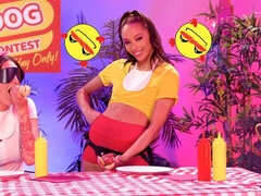 Большая жопа, Поцелуи, Лесбиянка, Мастурбация, Бритые, Страпон, Стриптизерша, Молоденькие