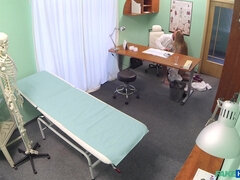 Amateur, Lécher le cul, Tromperie, Éjaculation interne, Léchez, Infirmière, Bureau, Chatte