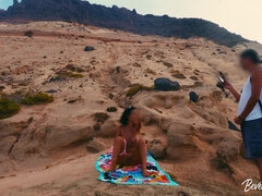 Amateur, Playa, Culo grande, Tetas grandes, Madres para coger, Al aire libre, Público, Esposa