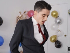 Share My BF - A Balloon-Popping Threesome Orgy 1 - Jordi El Nino Polla