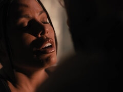 Глубокая глотка, Поцелуи, Натуральные сиськи, Жесткий секс, Сквиртинг, Тату, Втроем, Сиськи