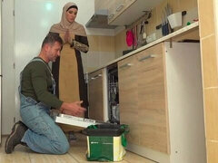 Leie, Grosser arsch, Blasen, Hundestellung, Küche, Natürlichen titten, Rasiert, Jungendliche (18+)