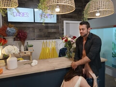 Большой член, Бисексуалы, Секс без цензуры, Поцелуи, Тощие, Тату, Втроем, Сиськи