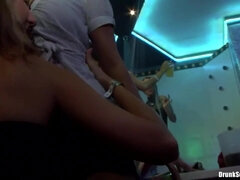 デカ尻, デカパイ, 酔っぱらう, ハードコア, オマンコ, ティーン, オッパイの, ヤリマンの