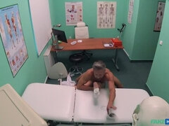 素人, フェラチオ, イく瞬間, バック, 顔射, 足, 手コキする, ハメ撮り