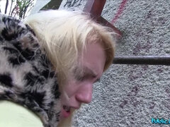 Amateur, Blonde, Sucer une bite, Tromperie, Tchèque, Européenne, Argent, De plein air