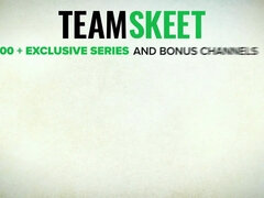 En levrette, Branlette thaïlandaise, Hard, Hd, Seins naturels, Orgie, Tabou, Nénés