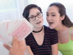Morena, Estilo perrito, Gafas, Pajear, Sexo duro, Orgía, Sexo fuerte, Adolescente