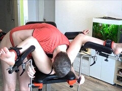 Leie, Sadomasochismus, Fesselspiele, Paar, Domination, Maschinenfick, Tätowierung, Jungendliche (18+)