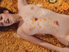 Sucer une bite, Fétiche, Petite amie, Poilue, Branlette thaïlandaise, Seins naturels, Chatte, Sperme