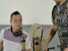 Melissa Johnson's mature tutor tutor experience: Spark Ran's busty American teacher fucked electrically