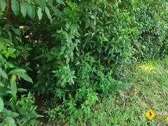 Culo grande, Tetas grandes, Mamada, Morena, Garganta profunda, Estilo perrito, Al aire libre, Realidad