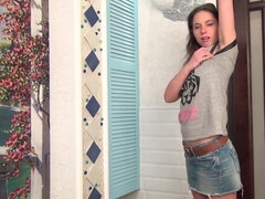 18 ans, Clito, Femelle, Hd, Masturbation, Chatte, Solo, Dénudage