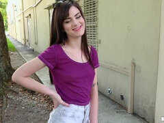 Американки, Жопа, Брюнетки, Натуральные сиськи, На природе, От первого лица, На публике, Сиськи