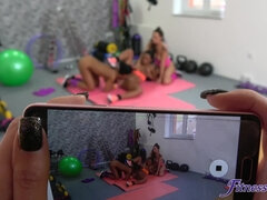 Ébano, Penetracion con dedos, Sexo duro, Latina, Lesbiana, Coño, Afeitado, Trio