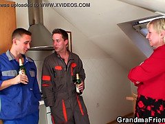 Arsch, Grosse titten, Blondine, Mutti, Muschi, Realität, Flotter dreier, Titten