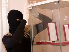 Aus dem arsch in den mund, Handjob, Hardcore, Hd, Mann mann frau, Russisch, Rasiert, Ablutschen