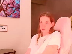 Brunette Tranny jerking in hard dick in solo Webcam
