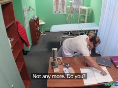 素人, フェラチオ, 医者, 指いじり, なめる, 看護婦, オフィス, ユニフォーム