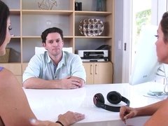 Culo grande, Verga grande, Tetas grandes, Mamada, Morena, Semen en la boca, Garganta profunda, Trio