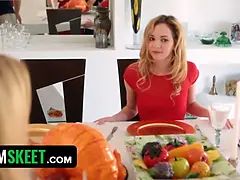 アジア人, デカ尻, 中出し, フォアサム, パーティ, オマンコ, 禁句, 三人