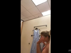 En gros plan de très près, Robe, Talons, Masturbation, Orgasme, Solo, Gicler, Jouets