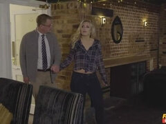 Grosser schwanz, Schwarz, Blondine, Schwanz, Europäisch, Piercing, Kurzes haar, Titten