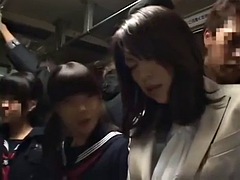 Asiatisch, Bus, Befummelt, Japanische massage, Reif, Milf, Mutti, Orgasmus